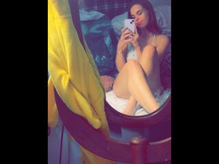 camgirl playing with sextoy Katiely