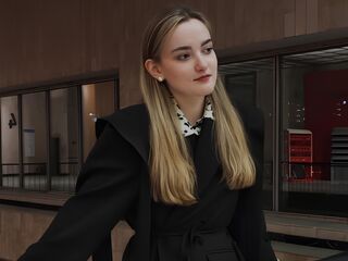 girl topless chat LamonicaBottiggi