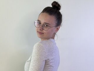 naked cam girl picture LarraineKaber