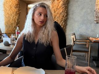 hot cam girl masturbating with dildo LavernVink