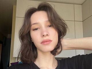 sexy webcam girl LavondaAlvizo