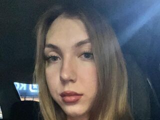 naked girl with webcam fingering pussy LeannHonnerlaw