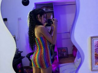 naughty camgirl fingering shaved pussy LilyCastle