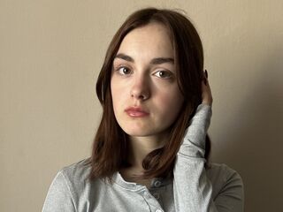 naughty cam girl fingering pussy LouanneNading