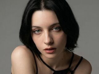 camgirl spreading pussy LuisaFinell