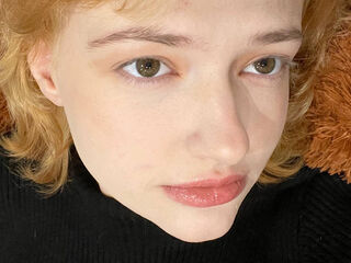 hot naked webcam girl LunaBeans