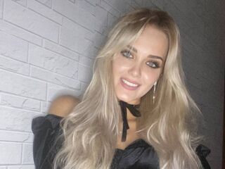 hot cam girl masturbating with sextoy LynetteCodling