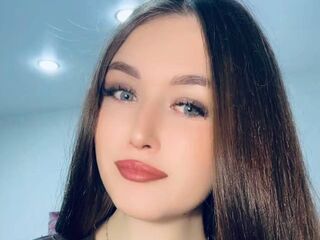 naked webcam girl MargotAniston