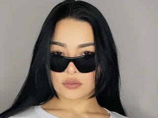 camgirl masturbating MariaParket