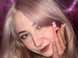 masturbating girl MelitaHogston