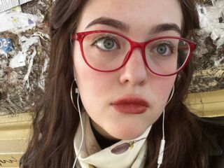 camslut naked MersedesRosso