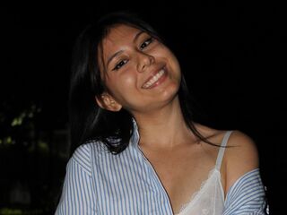 camslut topless MiaSauvage