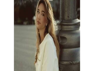 girl naked MiraStarlet