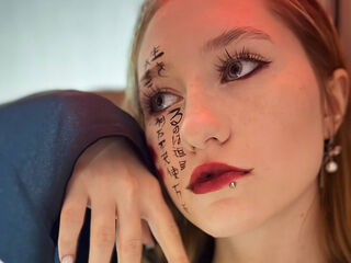 hot cam girl spreading pussy MistyColacone