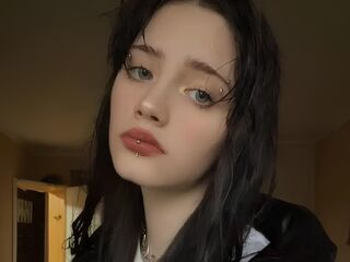 beautiful webcamgirl MyrtisHouzah