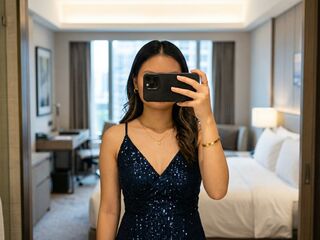 camgirl masturbating with dildo NehaSharmau