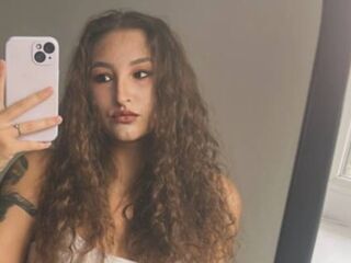 chat with cam NicholMikrot