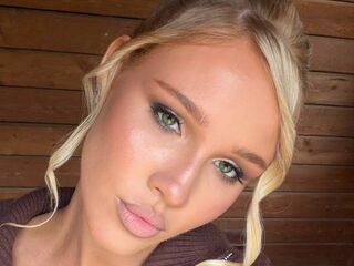 webcamstripper live NishaDegregorio