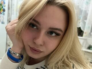 cam girl playing with sextoy OdiliaHewell