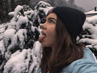 topless webcam girl RedaChinzi