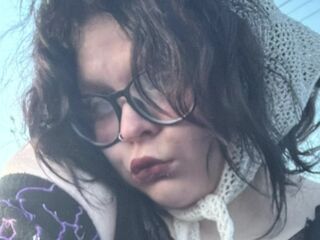camgirl playing with vibrator RinAnderwood