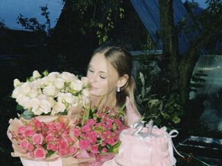 cam girl video SharlynHazelton