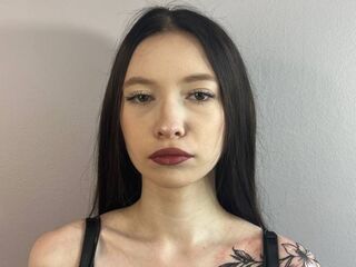 live webcam performer SharmaineTye