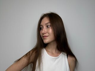 camgirl SilverDarr