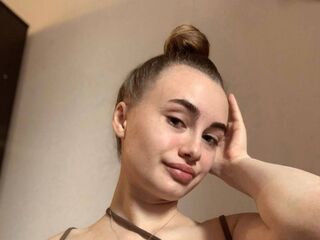 camwhore masturbating SofiyaWite