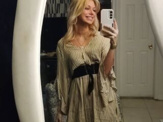 adult cam chat SuzySweetSteps