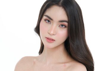 camwhore spreading pussy SyrenaPorsche