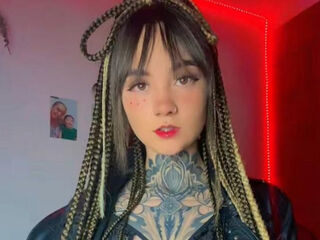 naked camgirl masturbating with dildo TatianaXarate