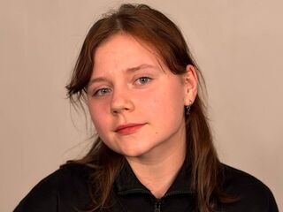 beautiful girlcam TonaBurgard