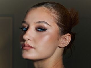 naked camgirl VerniaGrenon