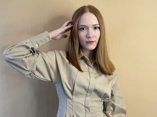 nude webcamgirl ZeldaCrofoot